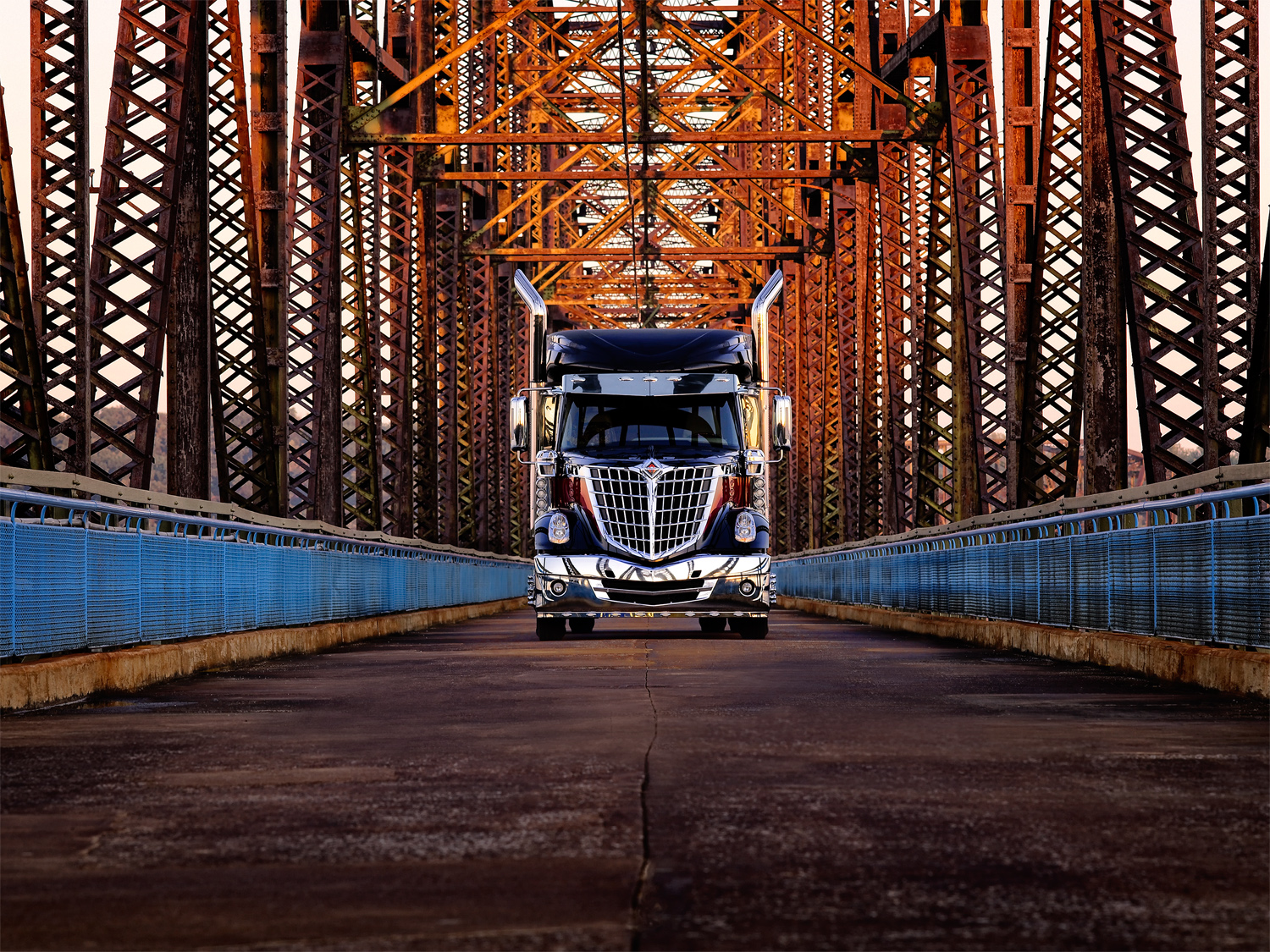 A Navistar International Lonestar photographed on the Chain of Rocks Bridge in southern Illinois